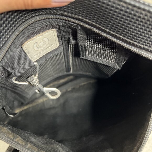 Urban Oxide Black Textured Crossbody Bag With Adjustable Strap & Multiple Pocket - Picture 5 of 11